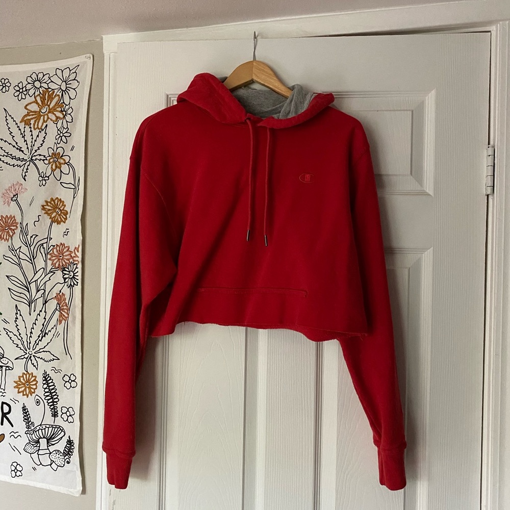Cropped red champion hoodie